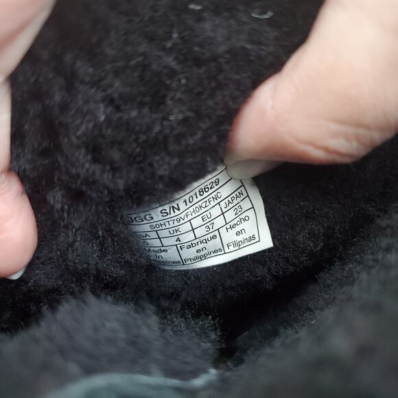 UGG Constantine Genuine Lamb Shearling Black Lace Up Boots Women's Size 6 US - Picture 5 of 16